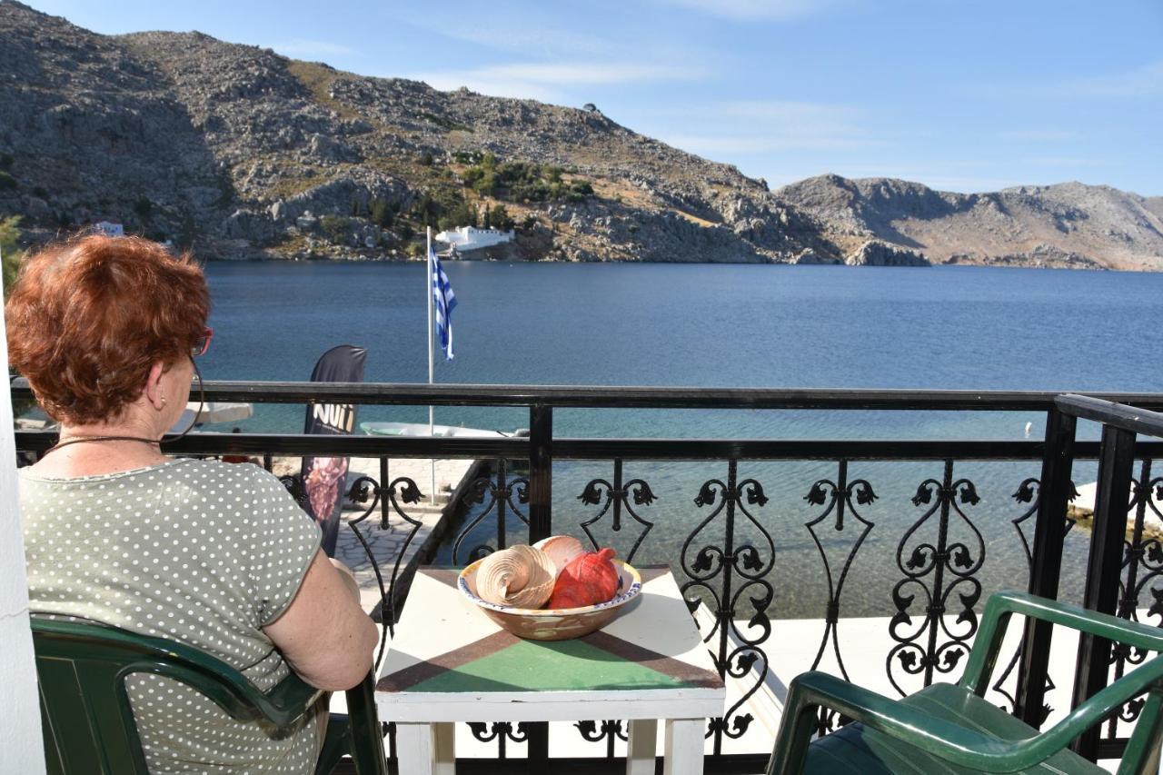 Metapontis Studios Symi Bagian luar foto